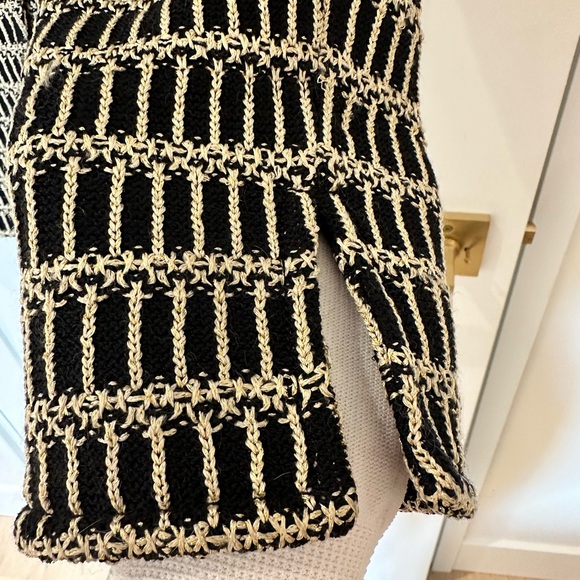 ST JOHN Black/champagne stitched cardigan blazer. Size 10. - Picture 7 of 8